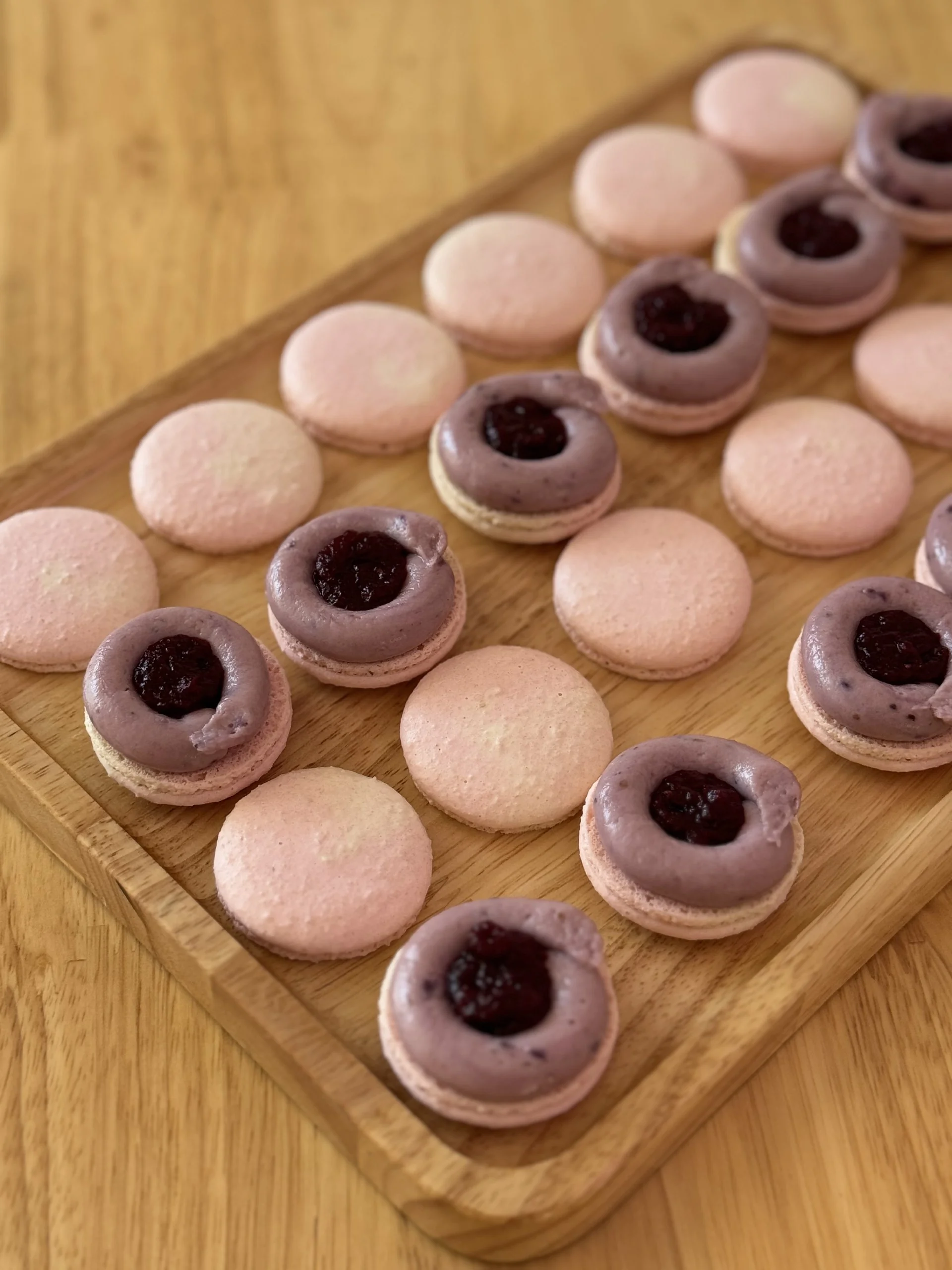 Макаронс ягодный