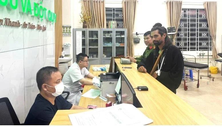 Иностранные туристы спасены в ходе своевременных операций в Лаокай