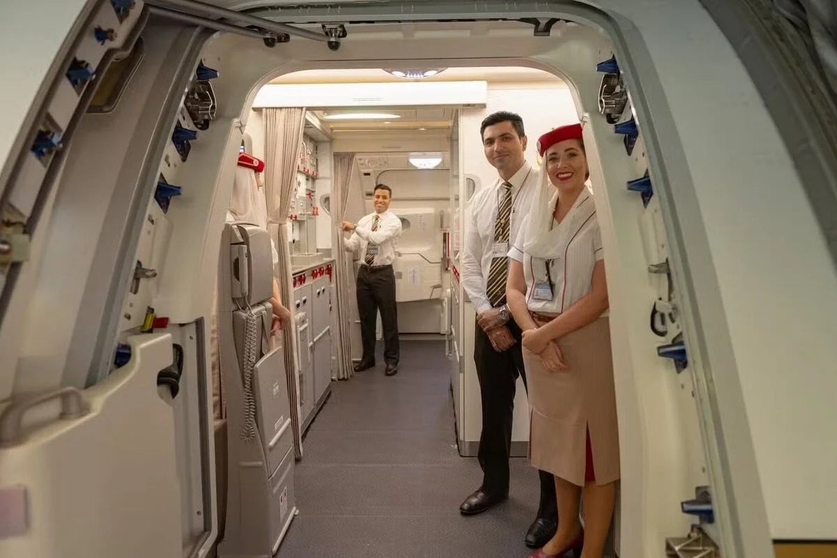 «Сопоставление» роскоши салонов бизнес-класса 3 ведущих авиакомпаний мира