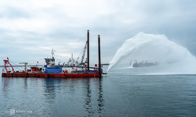 Во вьетнамском Дананге начинаются работы по строительству контейнерного порта стоимостью 2 миллиарда долларов для улучшения логистики