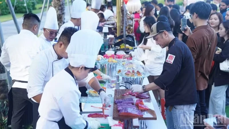 Путешествие по гастрономическому миру на фестивале Đà Nẵng Food Tour 2026