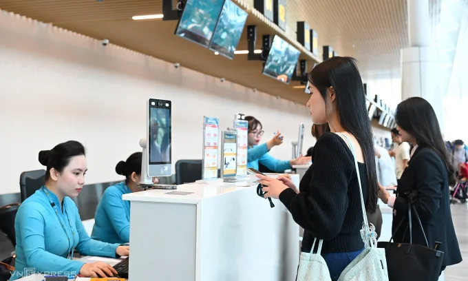 Неопределенность рейсов подогревает тревогу среди вьетнамских путешественников