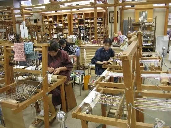 Когда шелковая деревня становится туристическим направлением: центр ткачества в Киото и идеи для Ван Фука